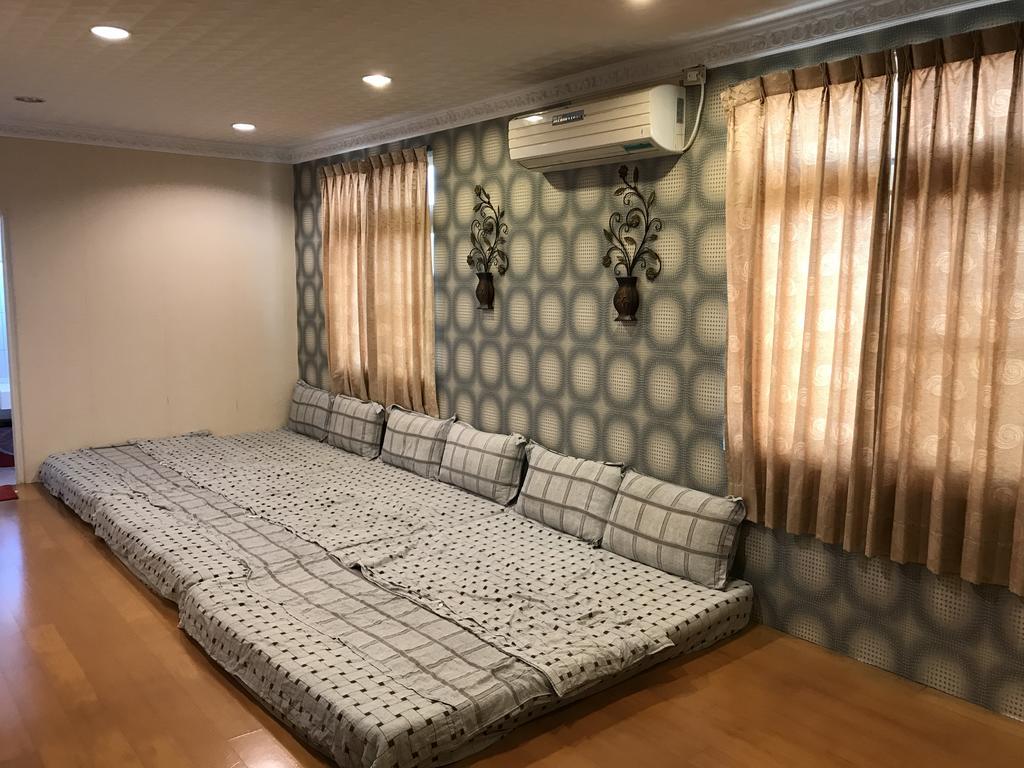 Hefeng Ting Homestay Hengchun South Gate Exterior photo